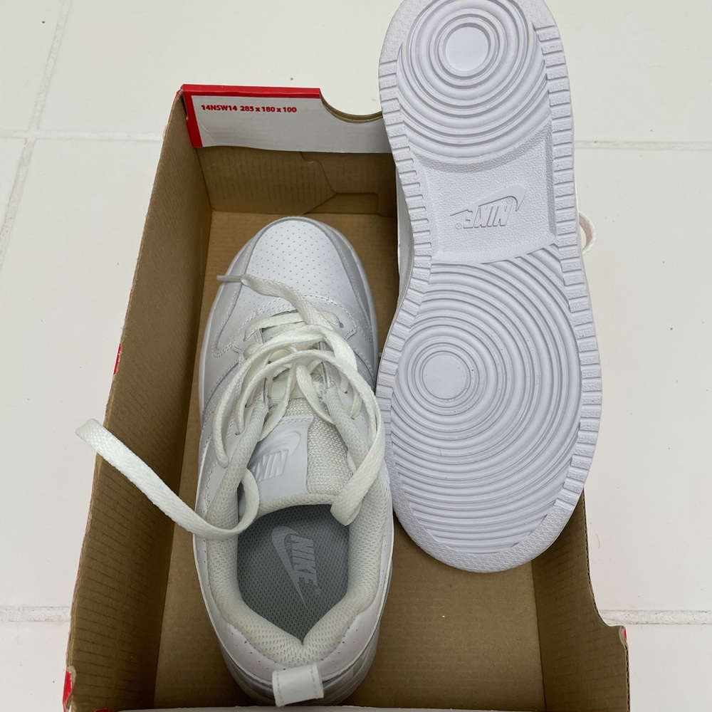 Women’s Nike shoes